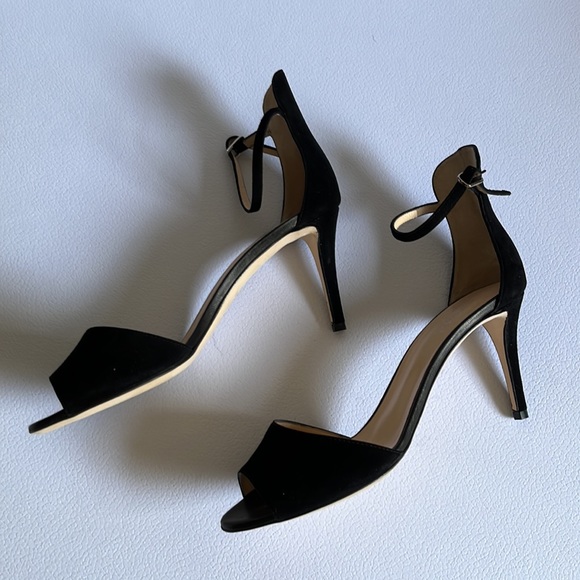 Barneys New York Sandals - Picture 6 of 7